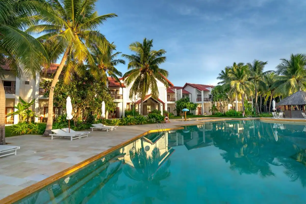 Pool Resurfacing & Replastering in Port St. Lucie, FL